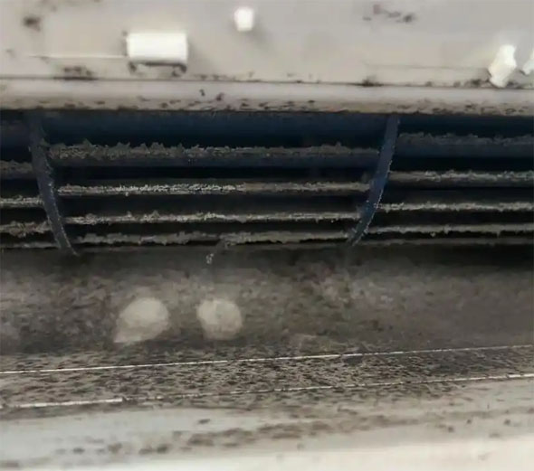 防城港空调吹的风有股烧焦味是怎么回事